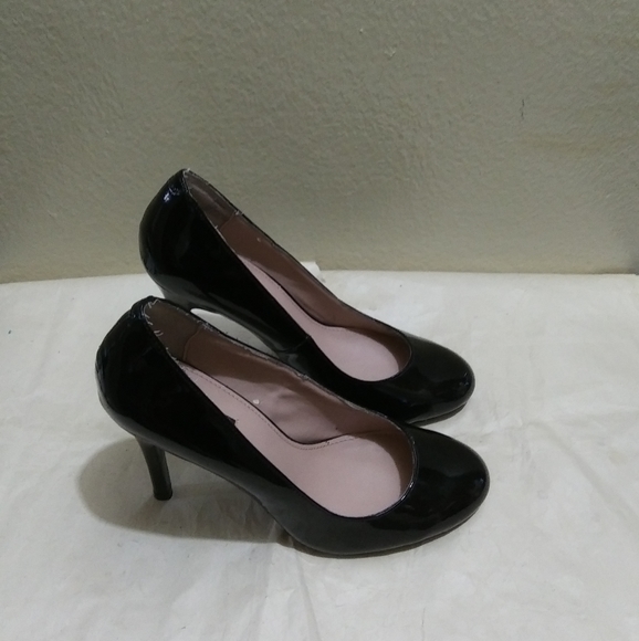 Shoemint "Rozemary" Heels - Picture 9 of 16